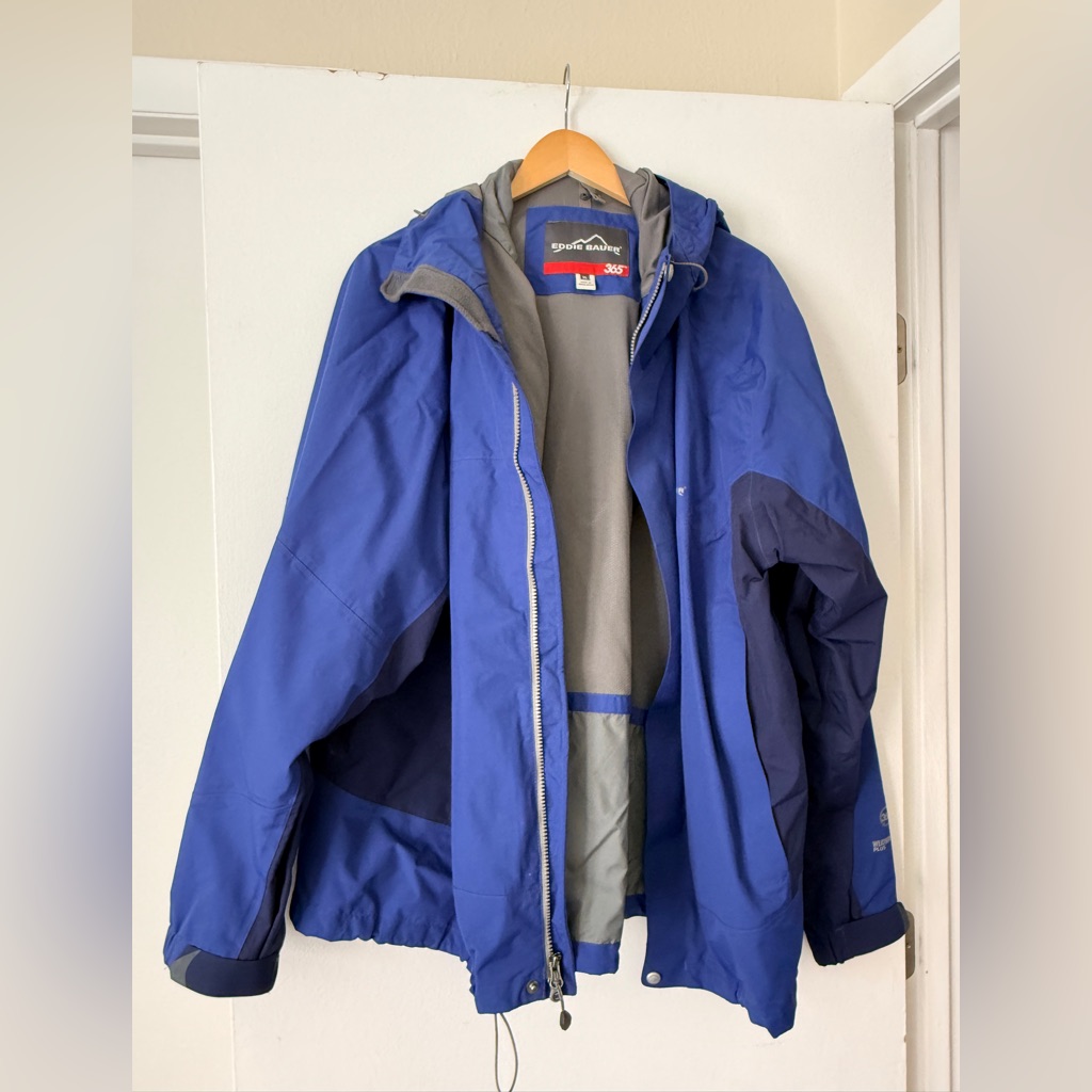 Eddie Bauer Men's Navy/Gray Raincoat. Size Xl. Long-Sleeved. Hood. Big Pockets